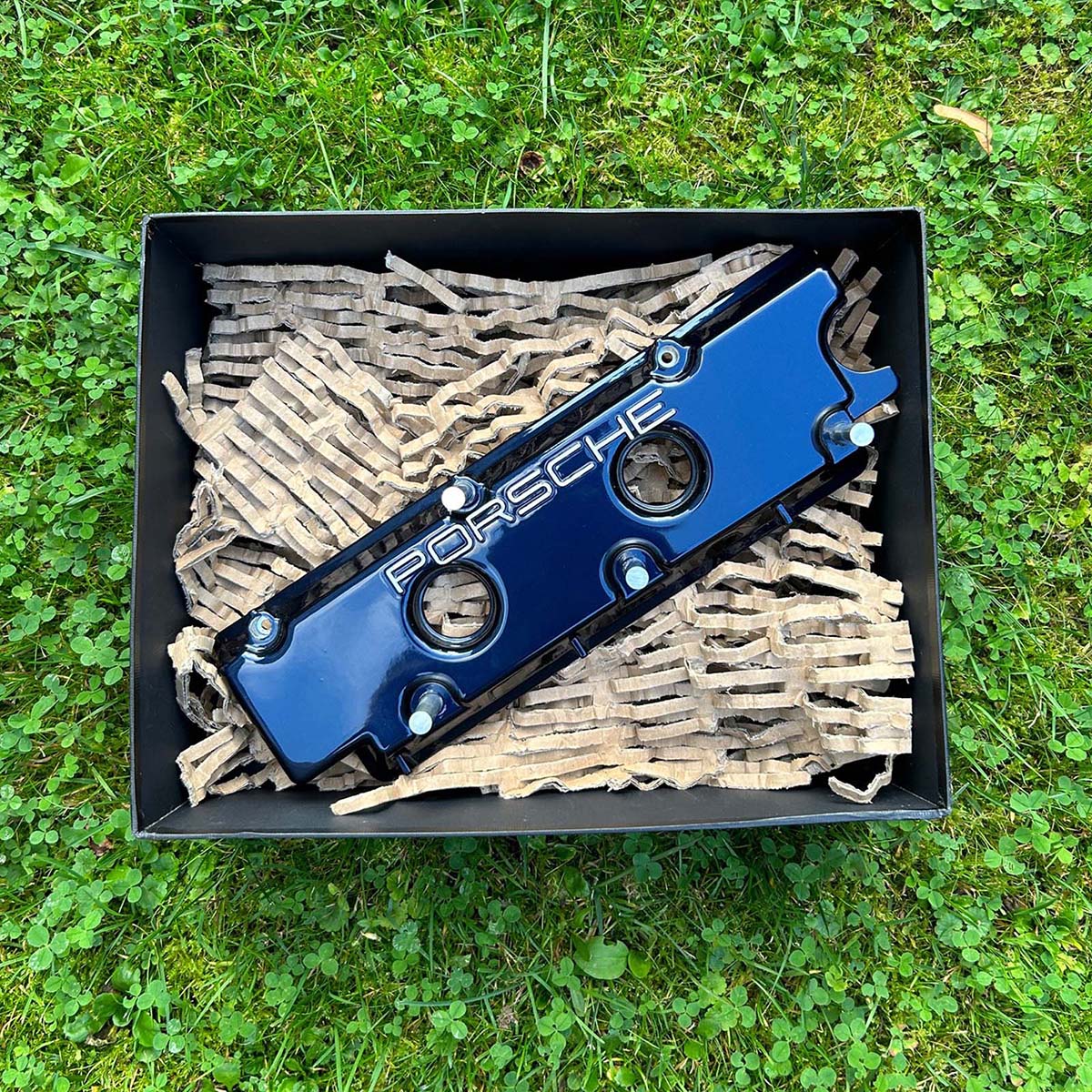 Handgefertigtes Unikat – Schlüsselbrett aus 911-Magnesium-Ventildeckel